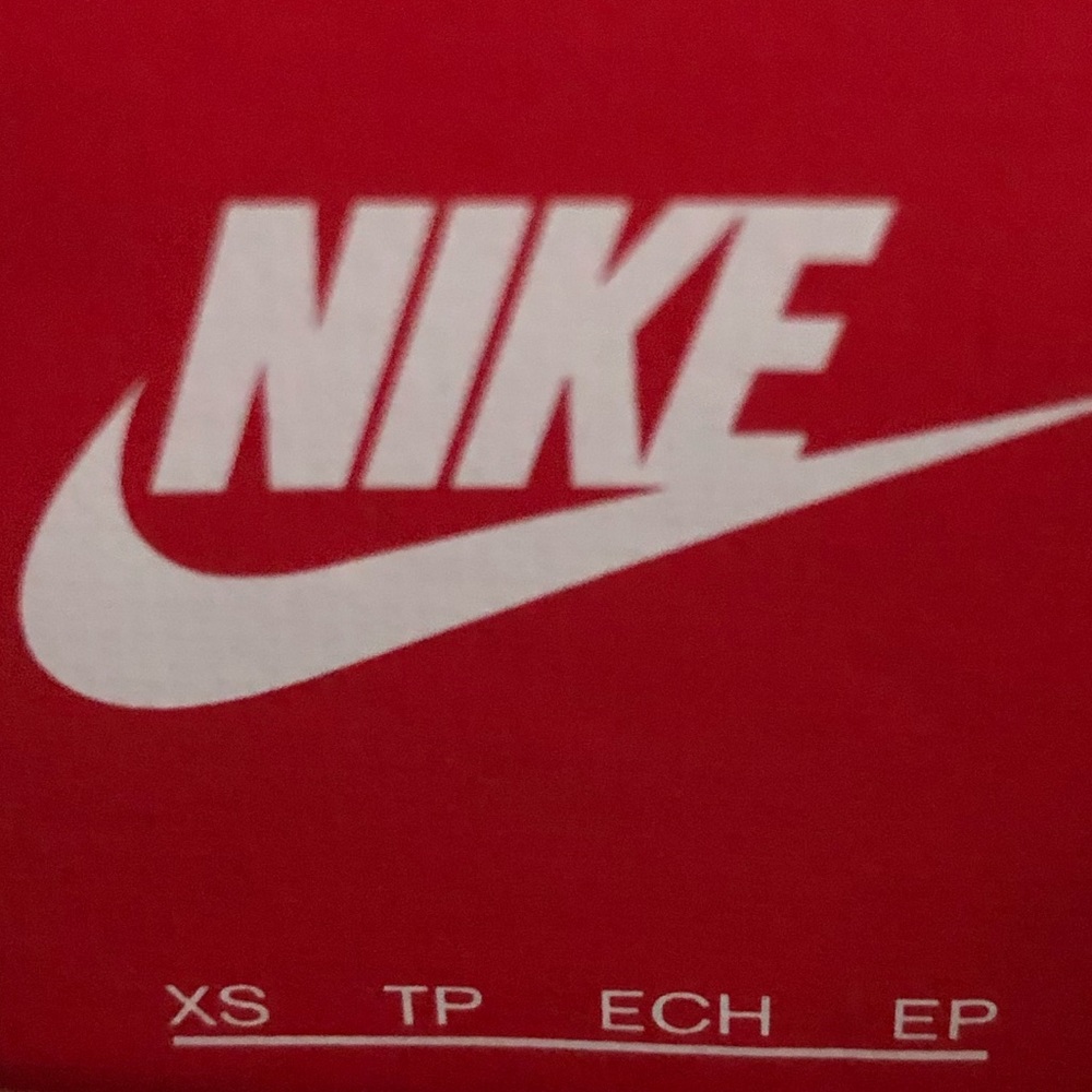 Nike Tech Fleece - Picture 6 of 7